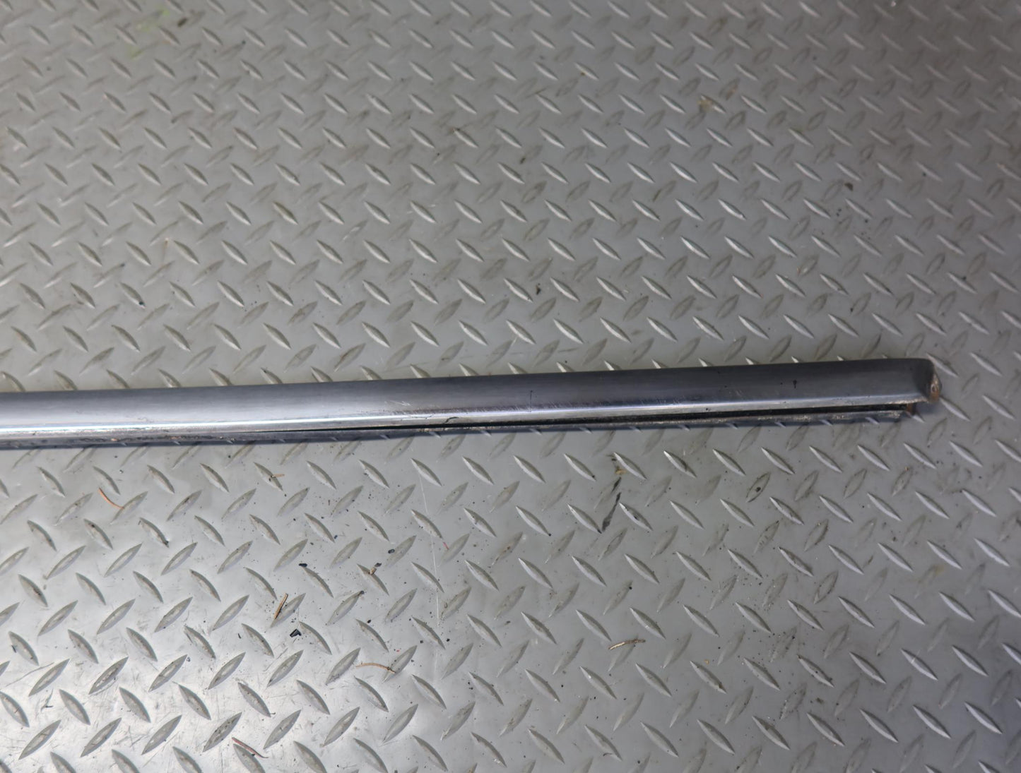 86-89 Mercedes R107 560SL Right Rocker Lower Chrome Molding OEM