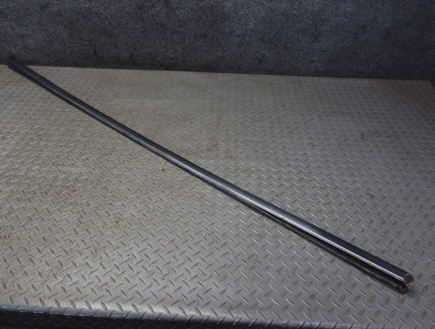 86-89 Mercedes R107 560SL Right Rocker Lower Chrome Molding OEM