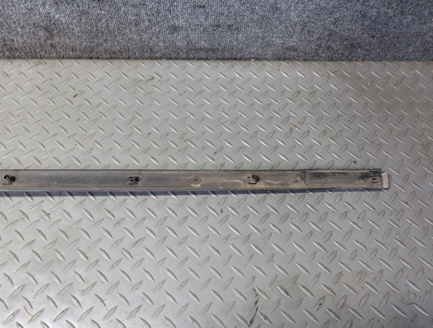 86-89 Mercedes R107 560SL Right Rocker Lower Chrome Molding OEM