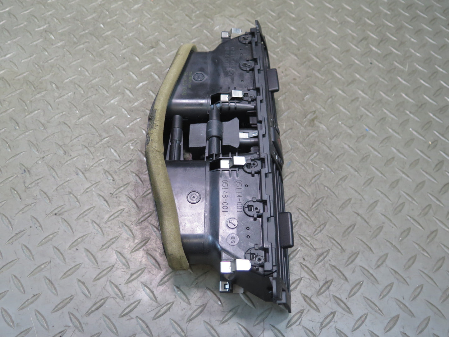 2006-2008 BMW E63 E64 M6 Dash Front Center A/C Air Vent Grille w Switches