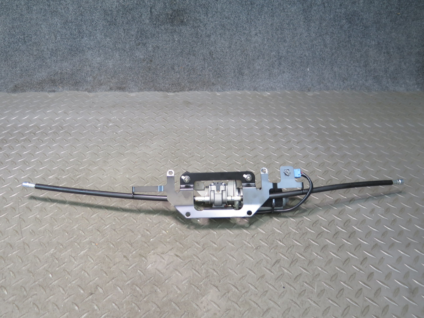 2006-2010 BMW E64 M6 Convertible TOP Roof Lock Latch Drive Motor