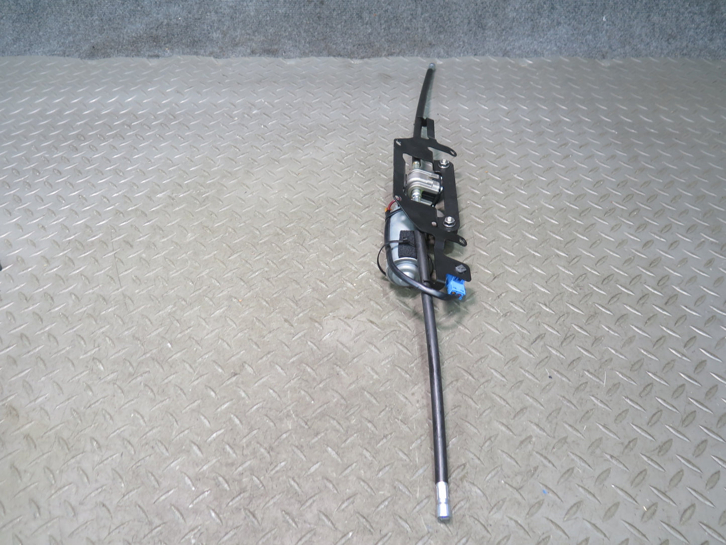 2006-2010 BMW E64 M6 Convertible TOP Roof Lock Latch Drive Motor