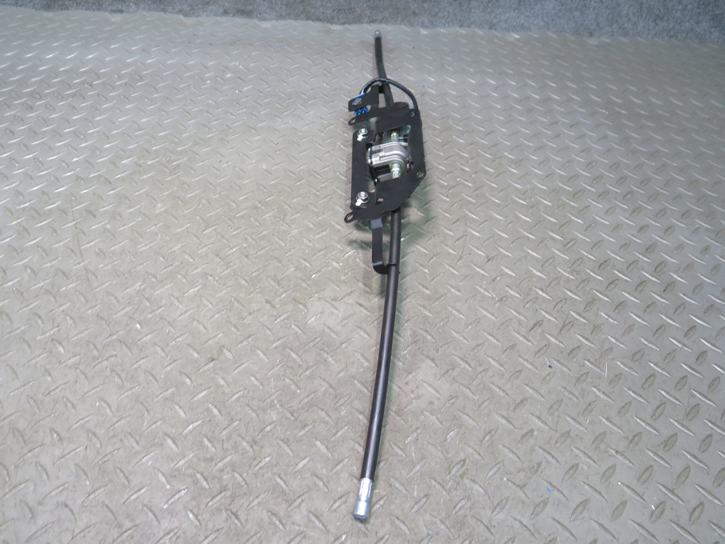 2006-2010 BMW E64 M6 Convertible TOP Roof Lock Latch Drive Motor