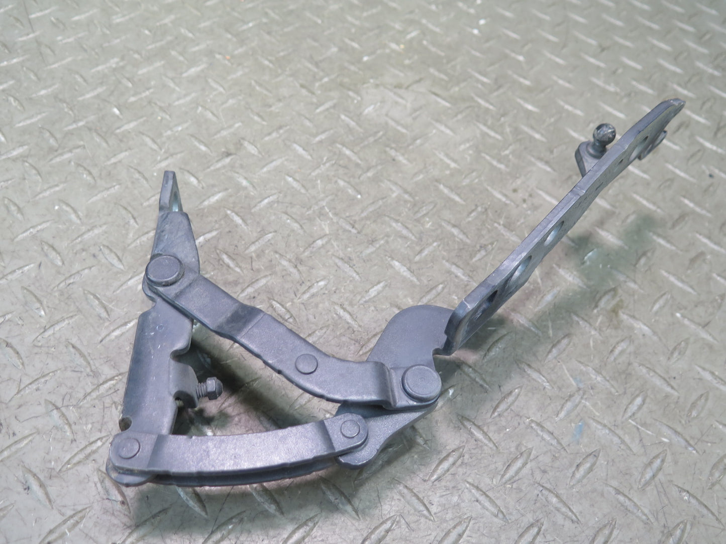 2006-2010 BMW E64 E63 M6 Front Left & Right Hood Hinge Set of 2