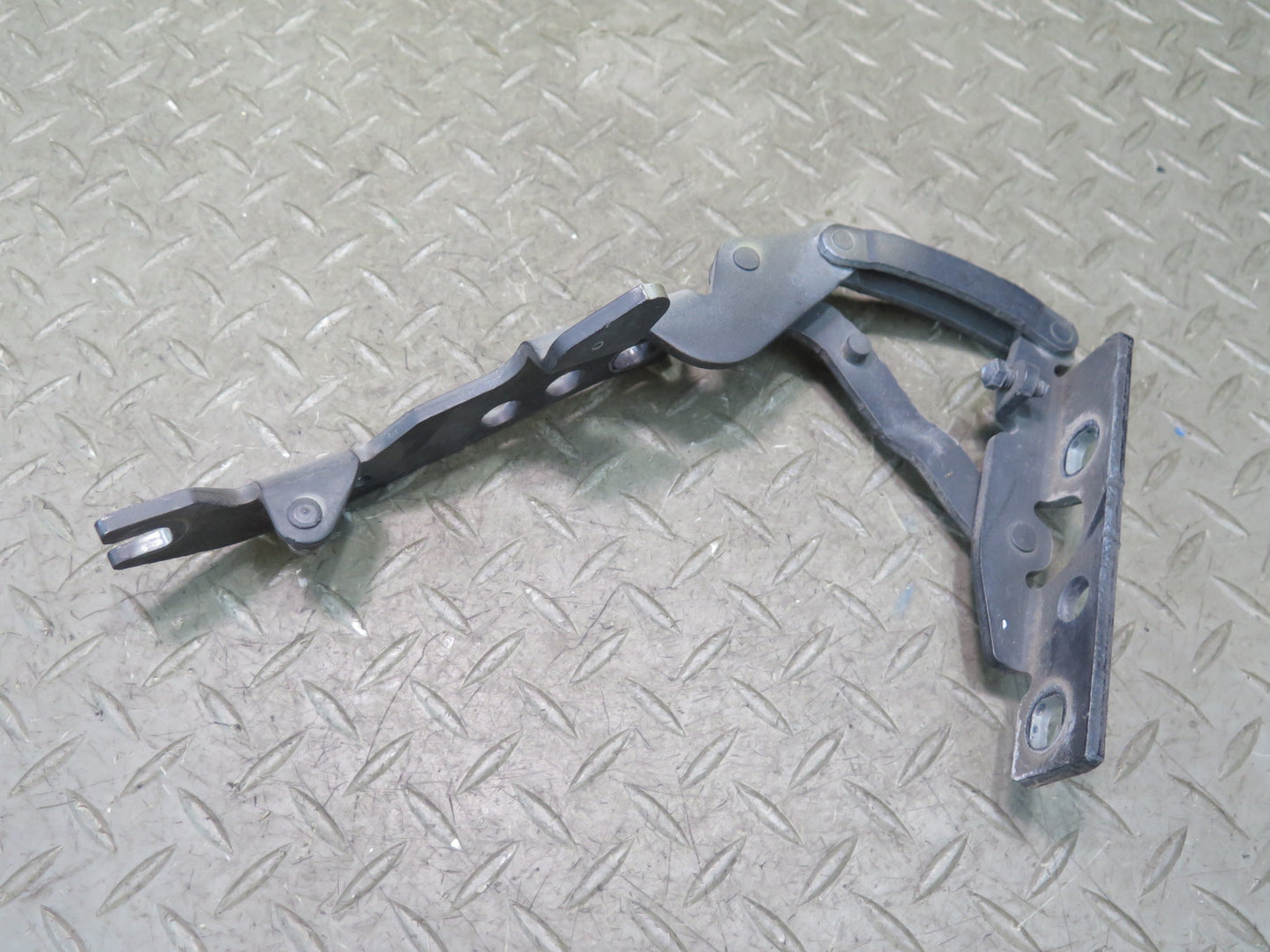 2006-2010 BMW E64 E63 M6 Front Left & Right Hood Hinge Set of 2