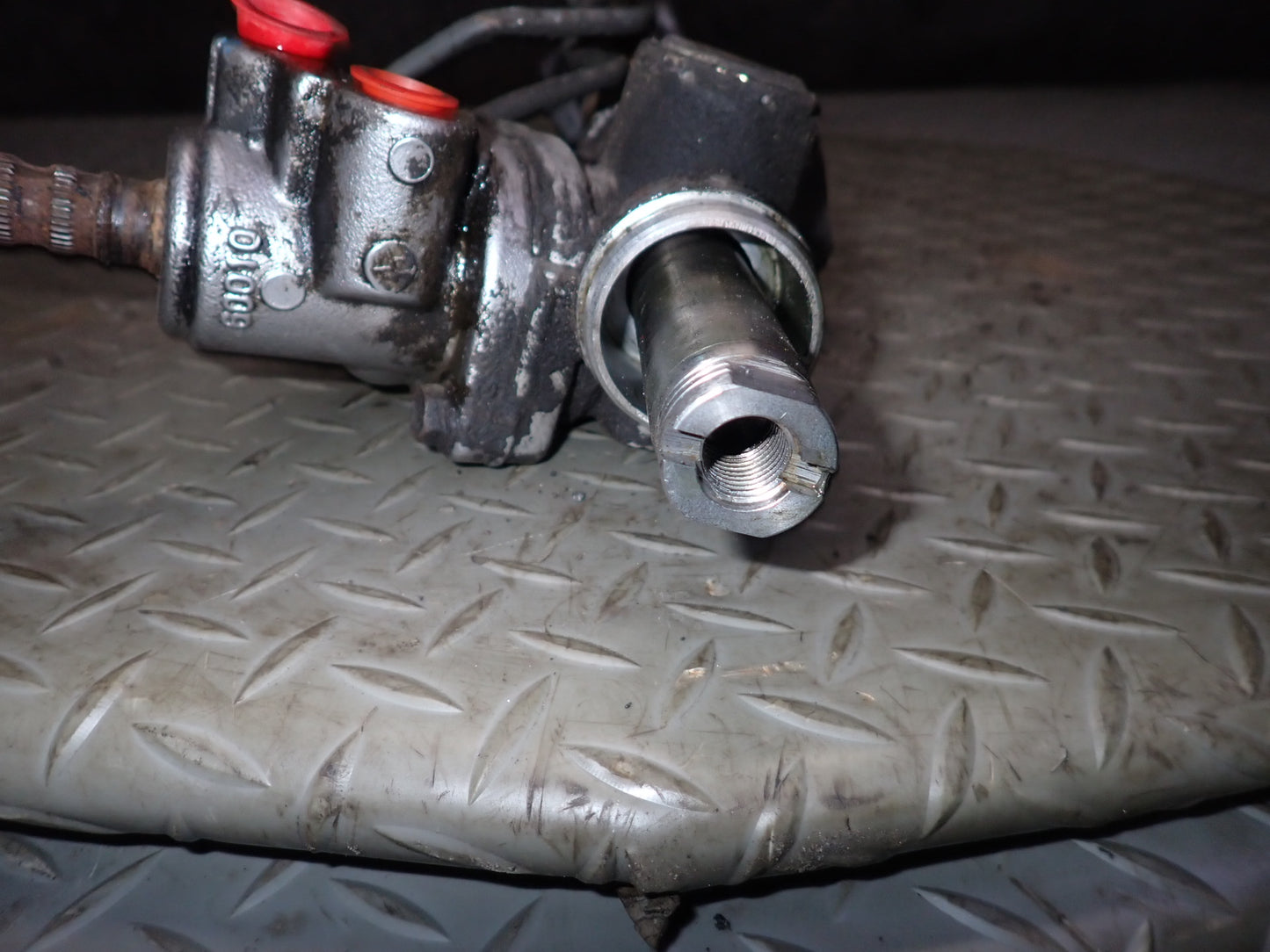 02-05 Lexus JCE10L IS300 Power Steering Rack & Pinion 130K Miles OEM