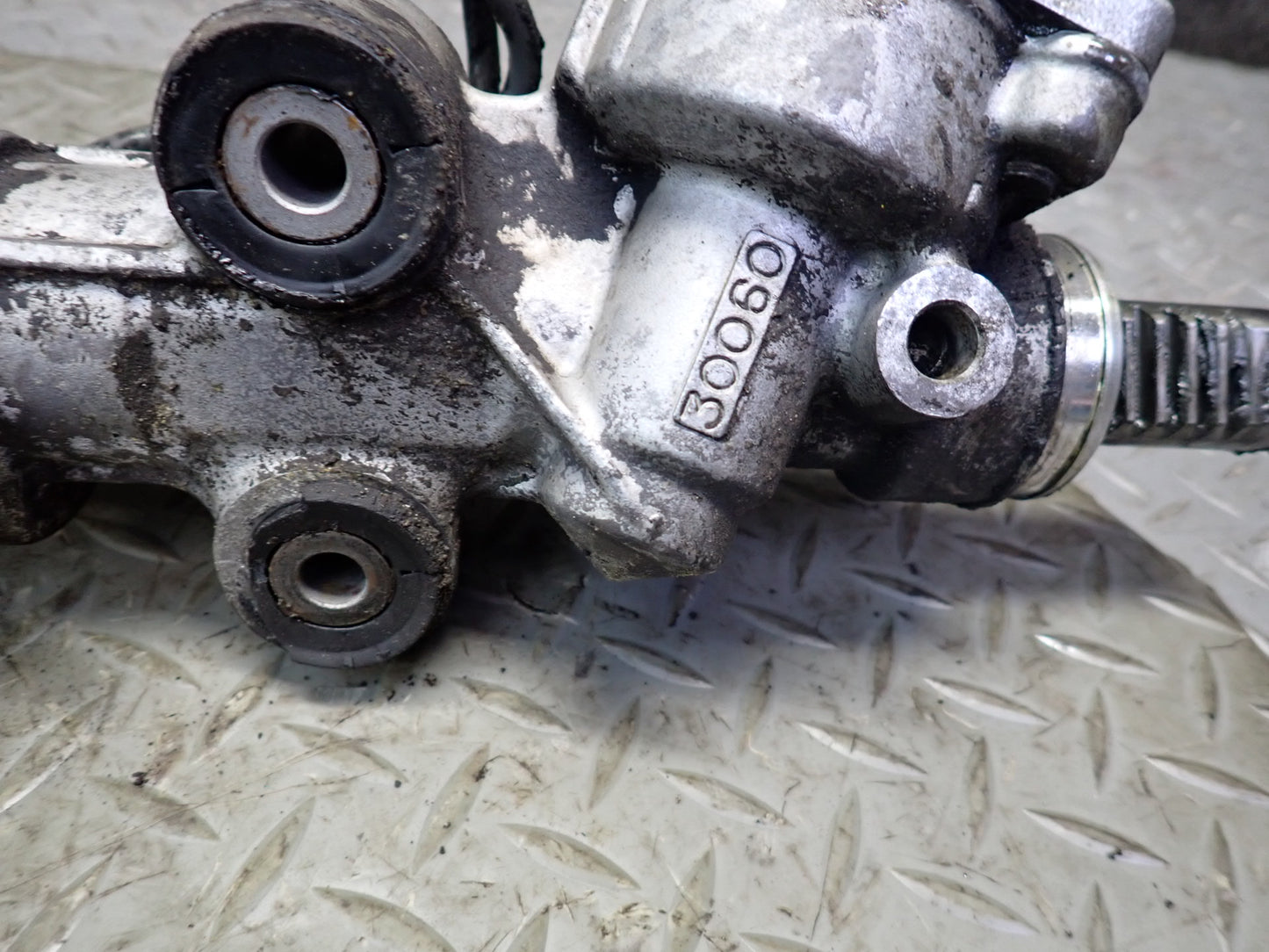 02-05 Lexus JCE10L IS300 Power Steering Rack & Pinion 130K Miles OEM