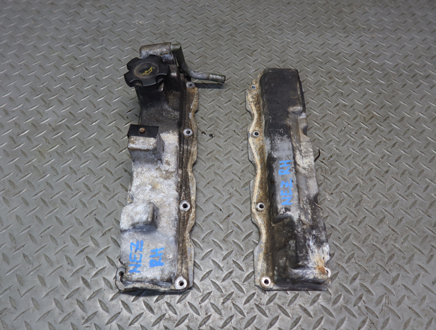 90-96 Nissan Z32 300ZX NA VG30DE Engine Motor Cylinder Head Valve Cover Set