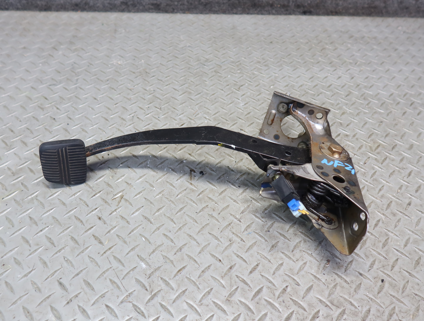 84-86 Nissan Z31 300ZX M/T Set of 3 Gas Acceleration Brake Stop Clutch Pedal OEM