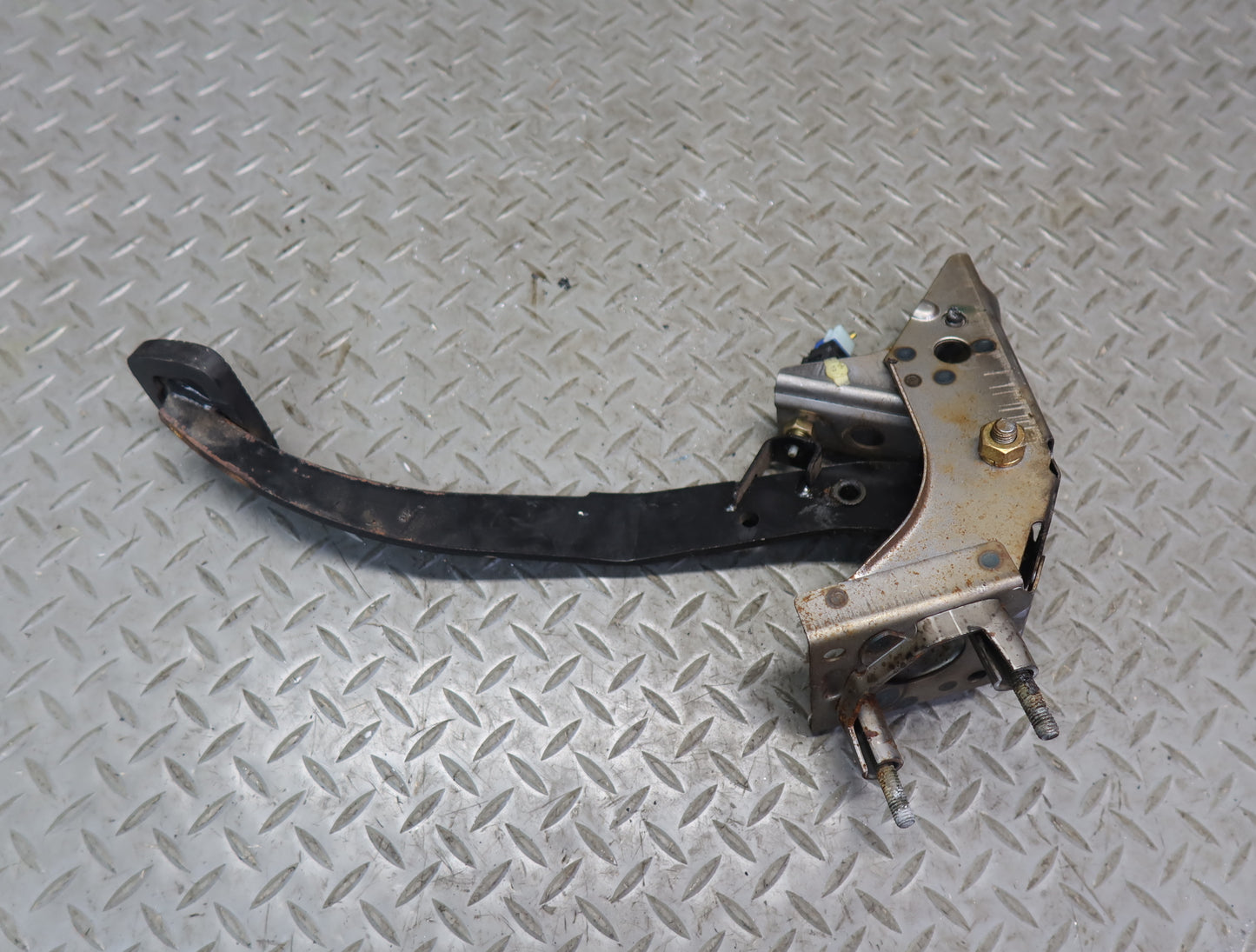 84-86 Nissan Z31 300ZX M/T Set of 3 Gas Acceleration Brake Stop Clutch Pedal OEM