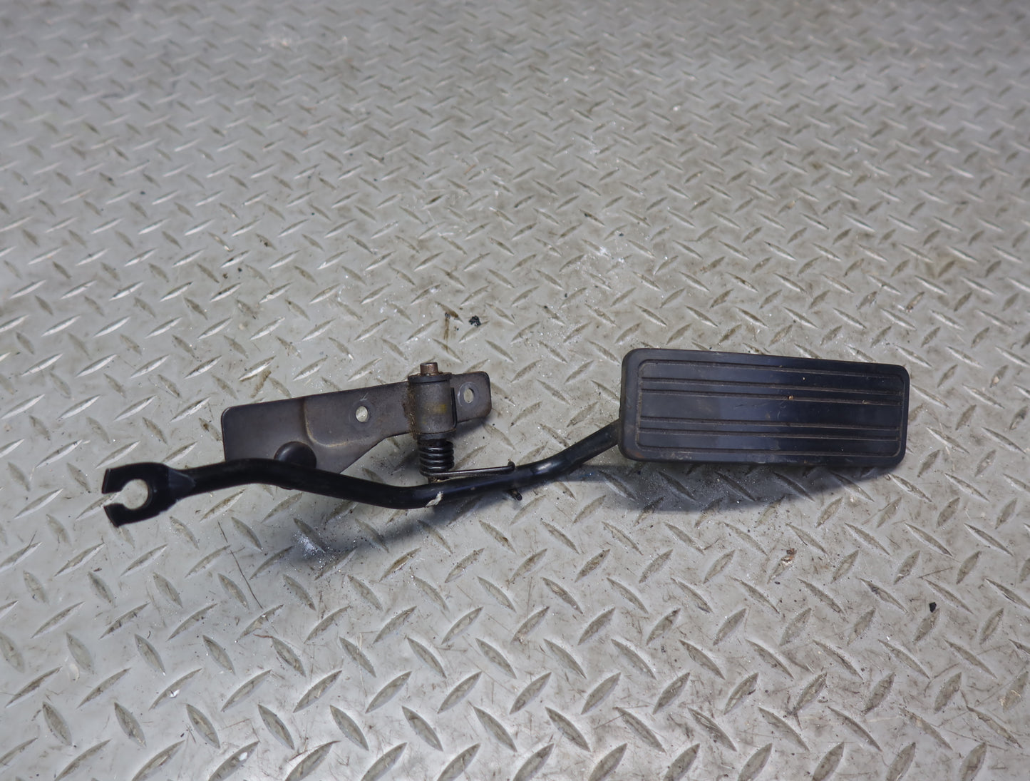 84-86 Nissan Z31 300ZX M/T Set of 3 Gas Acceleration Brake Stop Clutch Pedal OEM