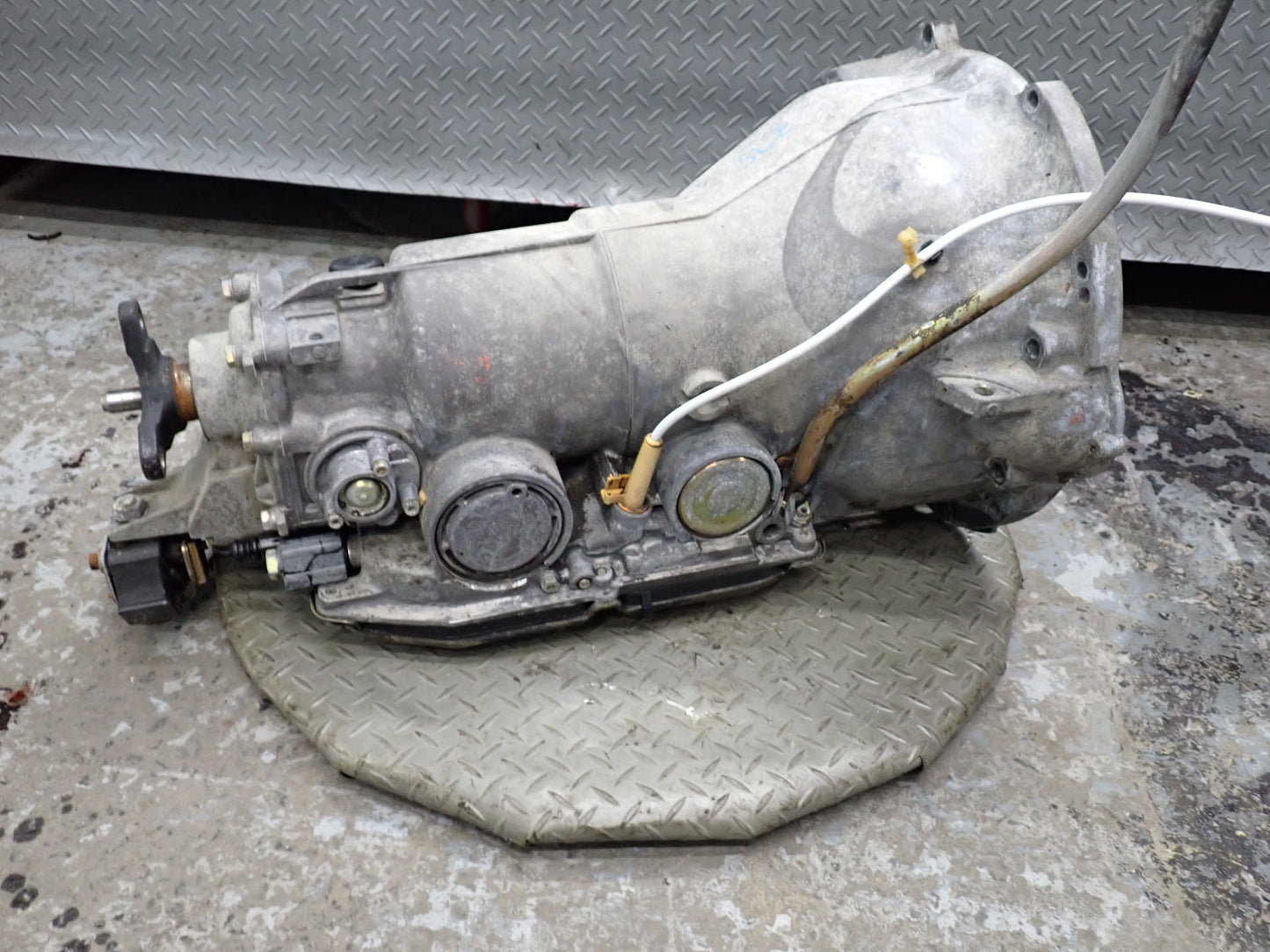 86-89 Mercedes R107 560SL M117 722.313 4SPEED A/T Automatic Transmission 86K OEM