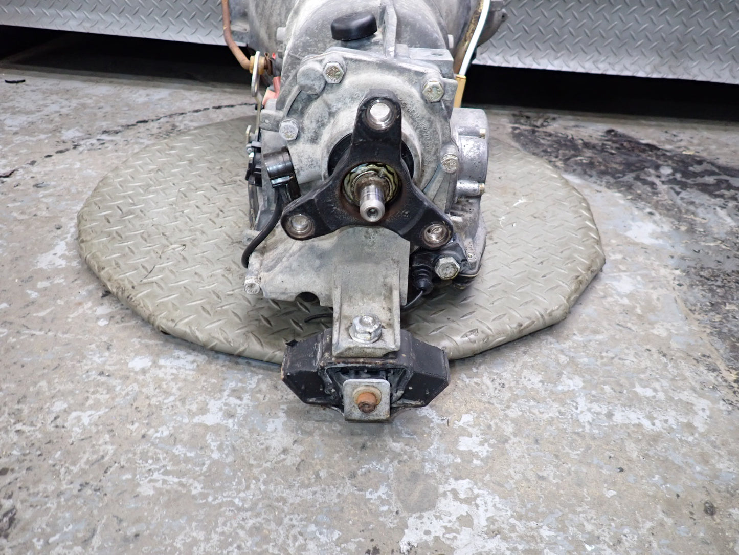 86-89 Mercedes R107 560SL M117 722.313 4SPEED A/T Automatic Transmission 86K OEM