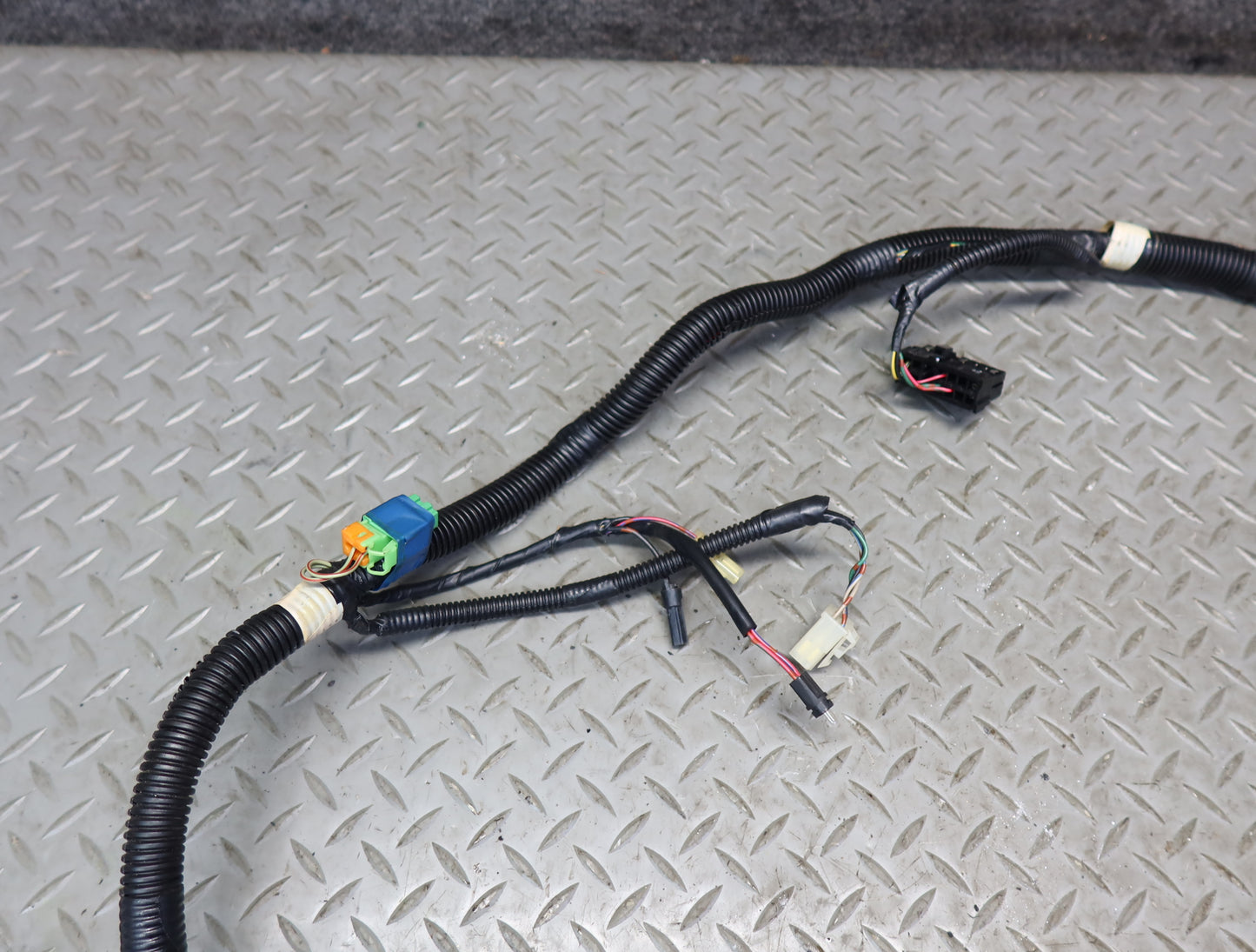 85-87 Nissan Z31 300ZX Dash Instrument Panel Wire Wiring Harness 24013-19P06 OEM