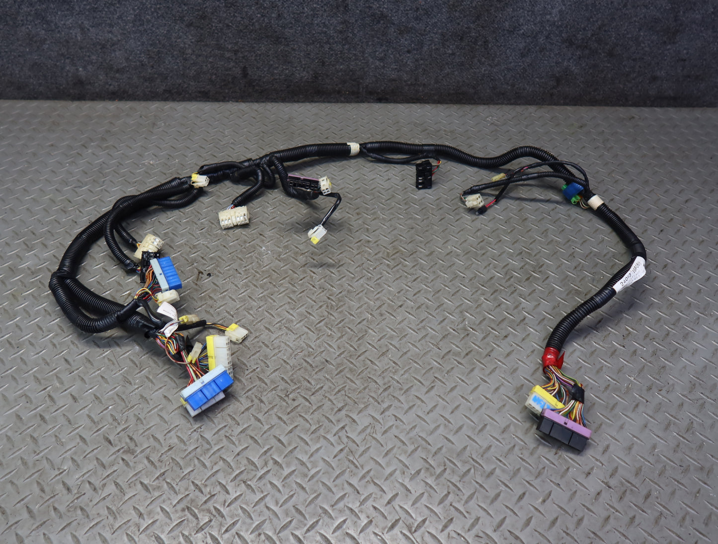 85-87 Nissan Z31 300ZX Dash Instrument Panel Wire Wiring Harness 24013-19P06 OEM