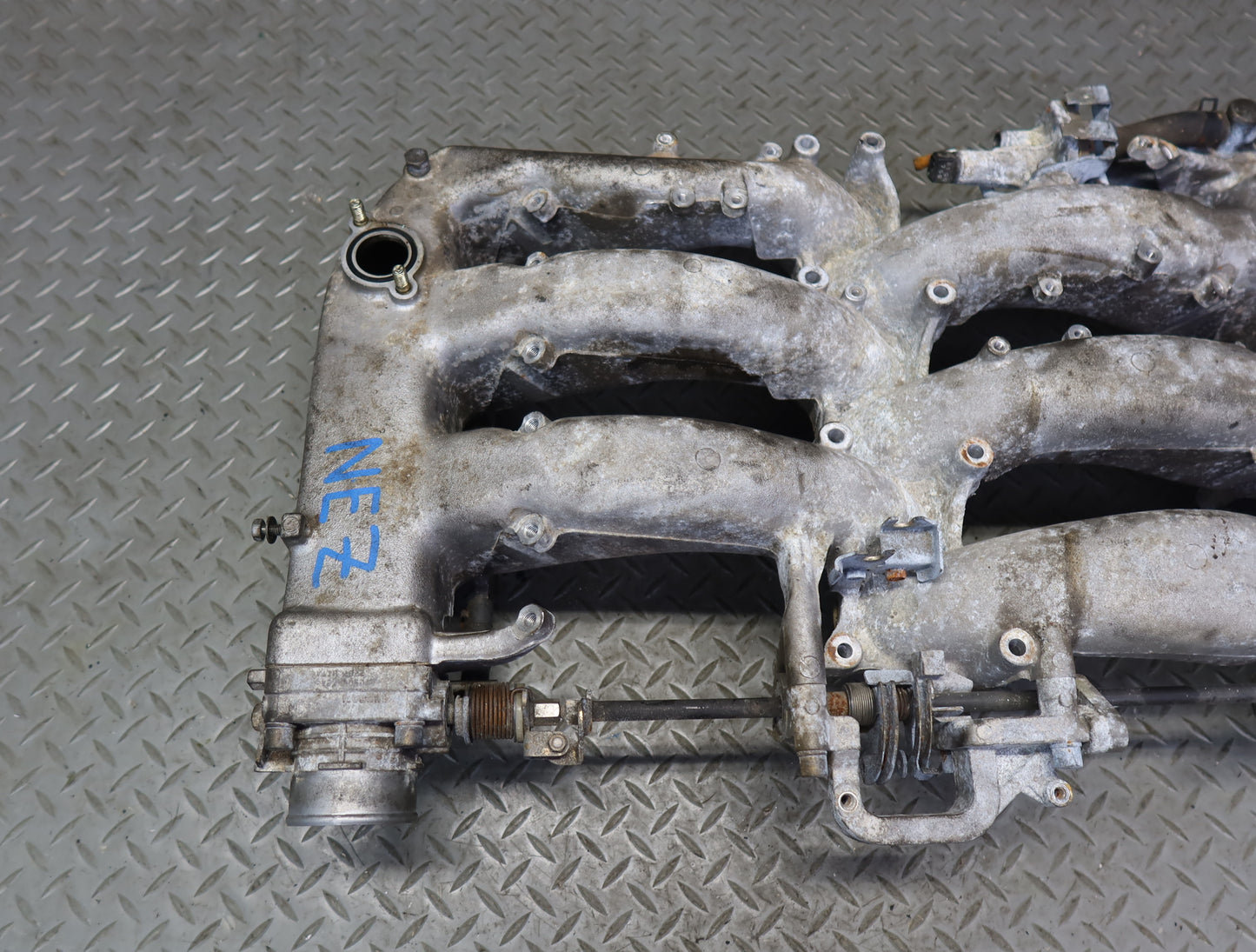 90-96 Nissan Z32 300ZX NA VG30DE Upper Intake Manifold w Idle Control Valve OEM
