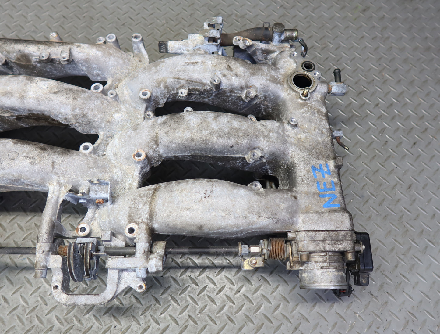 90-96 Nissan Z32 300ZX NA VG30DE Upper Intake Manifold w Idle Control Valve OEM
