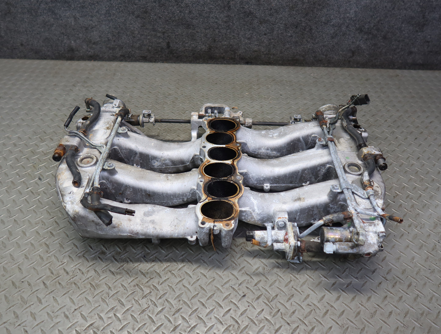 90-96 Nissan Z32 300ZX NA VG30DE Upper Intake Manifold w Idle Control Valve OEM
