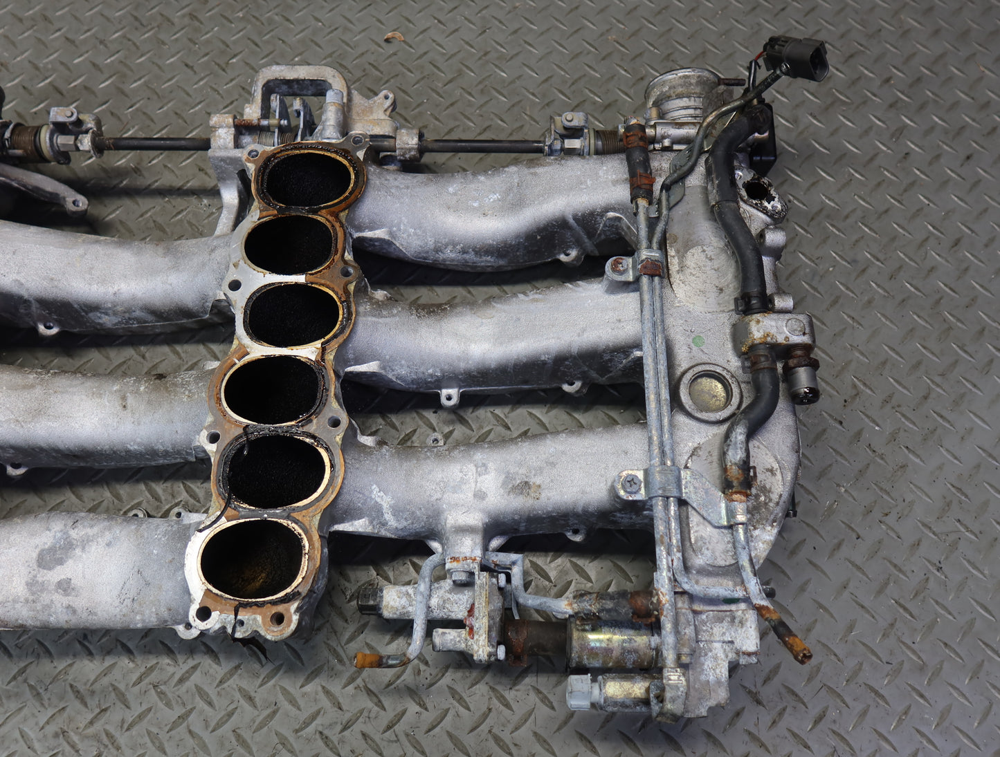 90-96 Nissan Z32 300ZX NA VG30DE Upper Intake Manifold w Idle Control Valve OEM