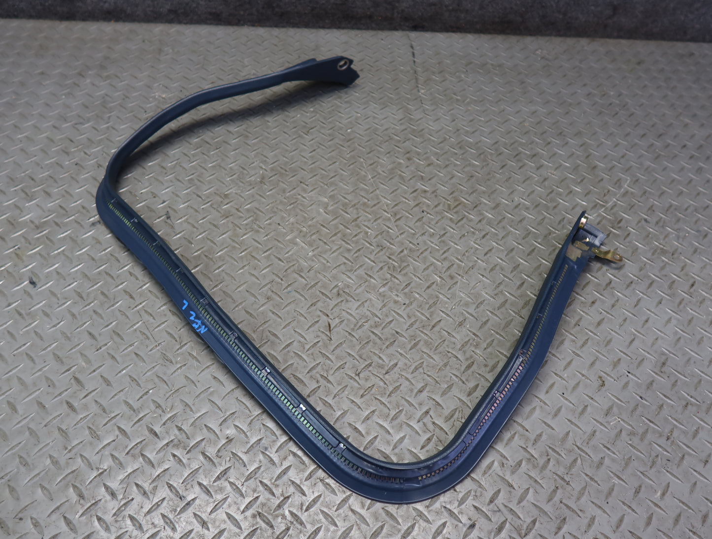 85-89 Nissan Z31 300ZX 2+0 Set of 2 Left & Right T-top Roof Rubber Seal OEM