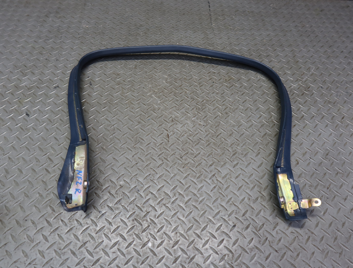 85-89 Nissan Z31 300ZX 2+0 Set of 2 Left & Right T-top Roof Rubber Seal OEM
