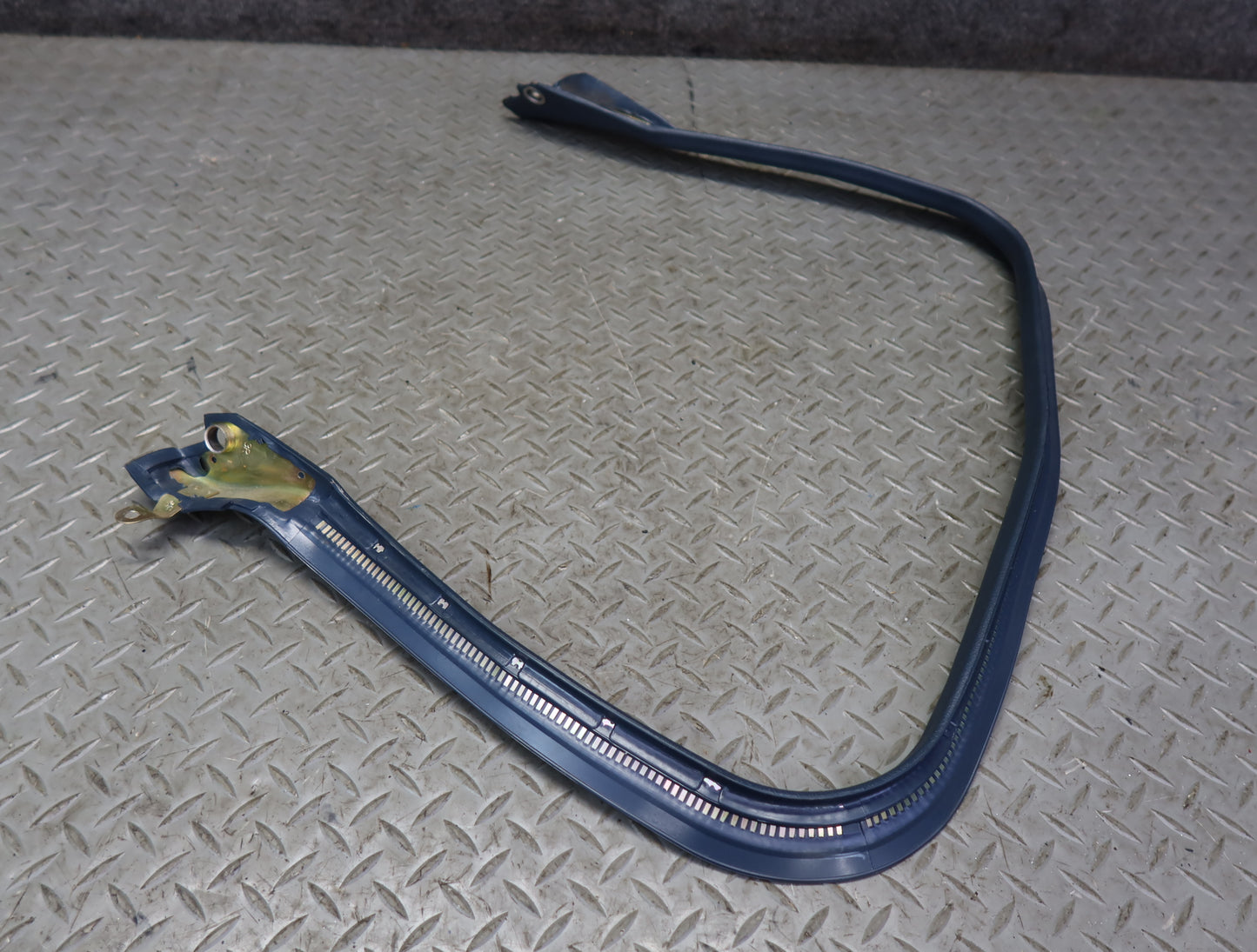 85-89 Nissan Z31 300ZX 2+0 Set of 2 Left & Right T-top Roof Rubber Seal OEM