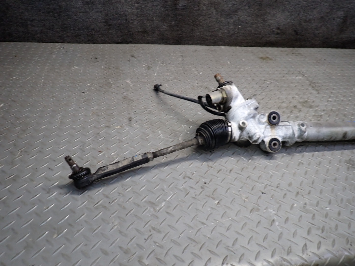 99-01 Toyota Crown JZS175 RHD Power Steering Rack & Pinion 51K Miles OEM