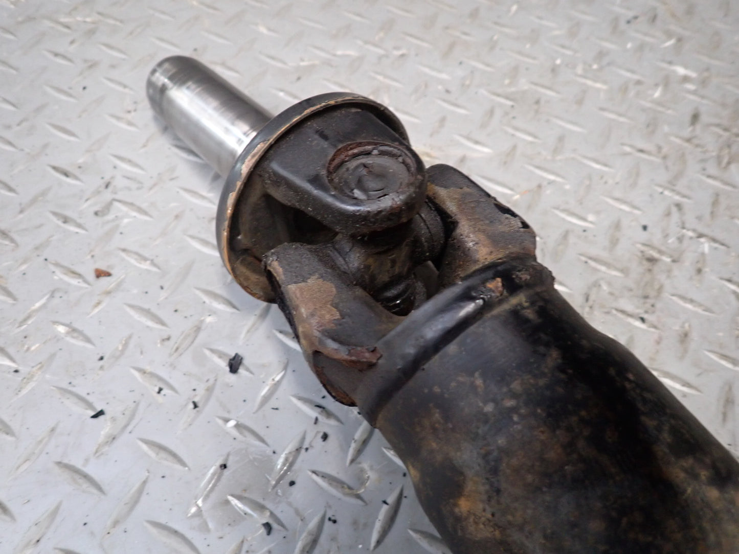 85-86 Nissan Z31 300ZX 2+0 NA M/T Drive Shaft Driveshaft OEM