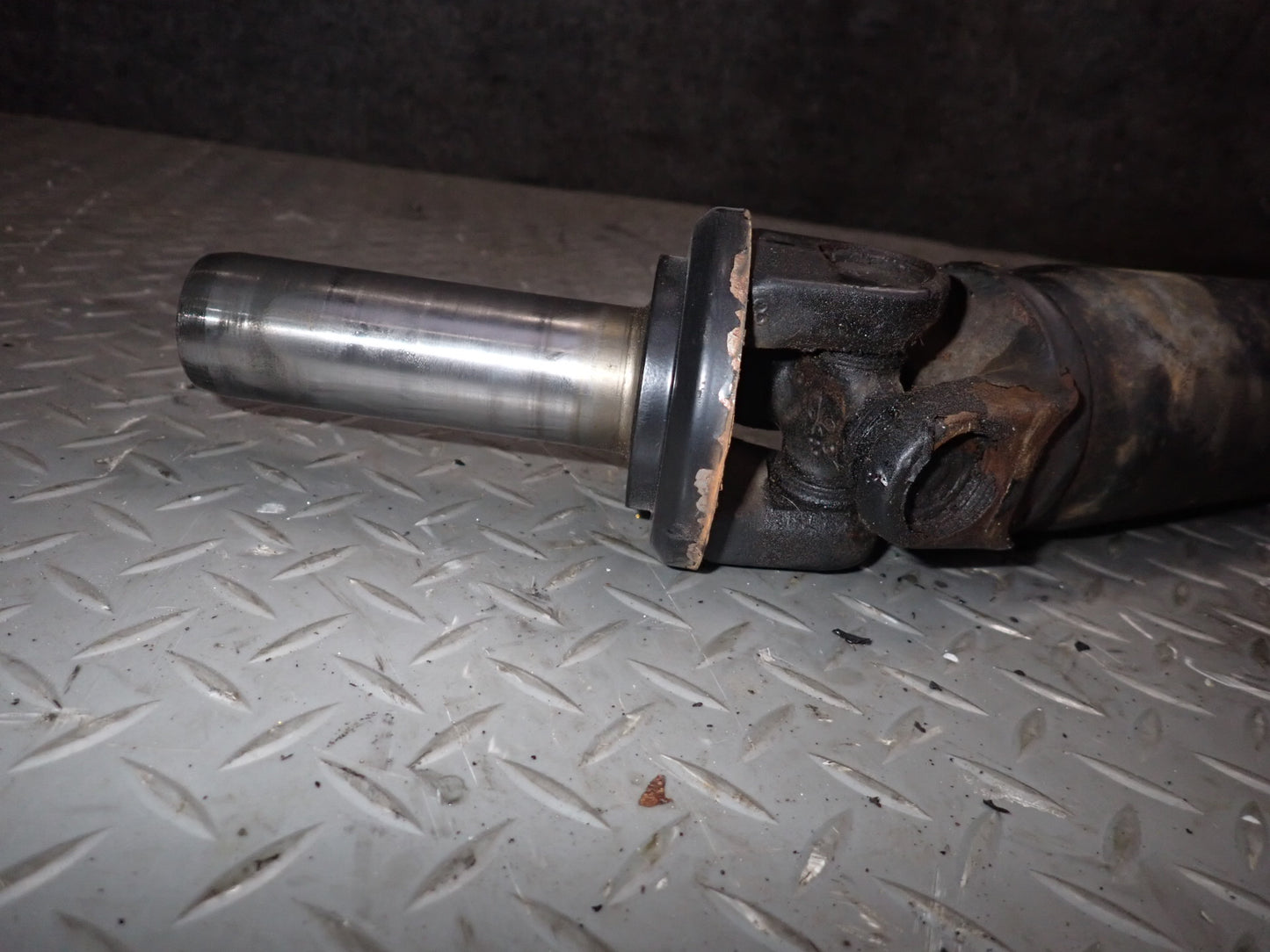 85-86 Nissan Z31 300ZX 2+0 NA M/T Drive Shaft Driveshaft OEM