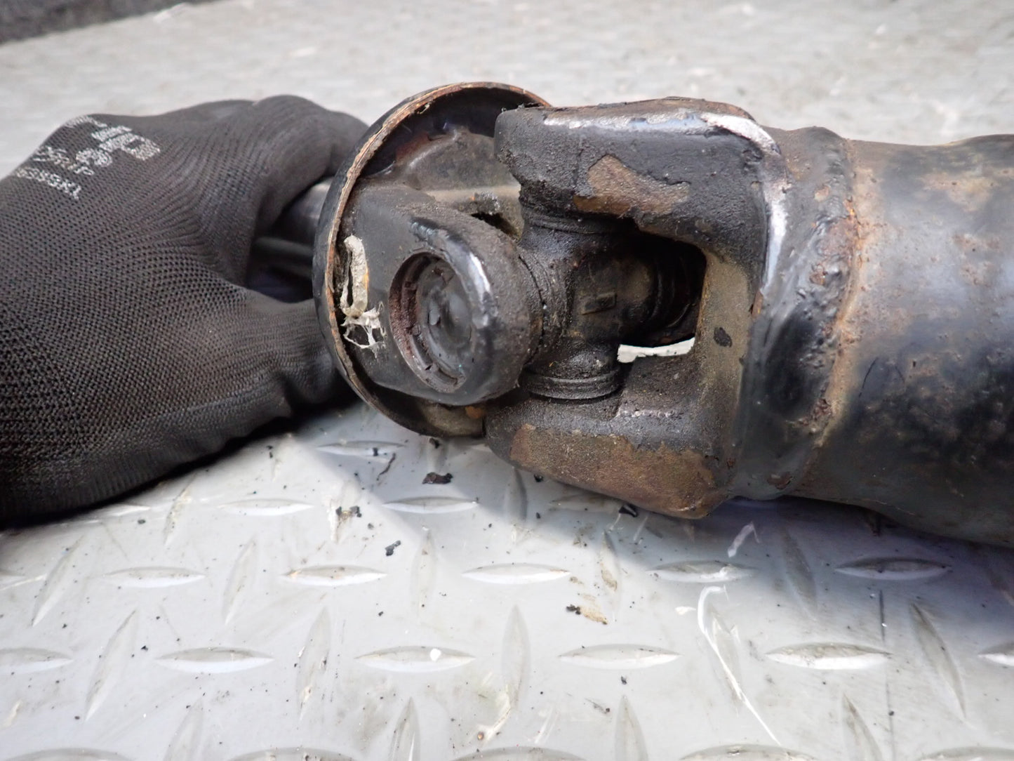 85-86 Nissan Z31 300ZX 2+0 NA M/T Drive Shaft Driveshaft OEM