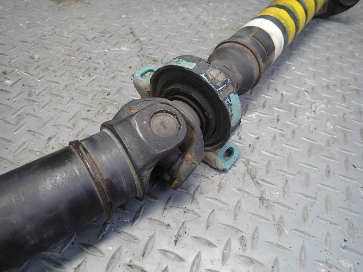 86-89 Mercedes R107 560SL M117 A/T Rear Drive Shaft Driveshaft 86K OEM