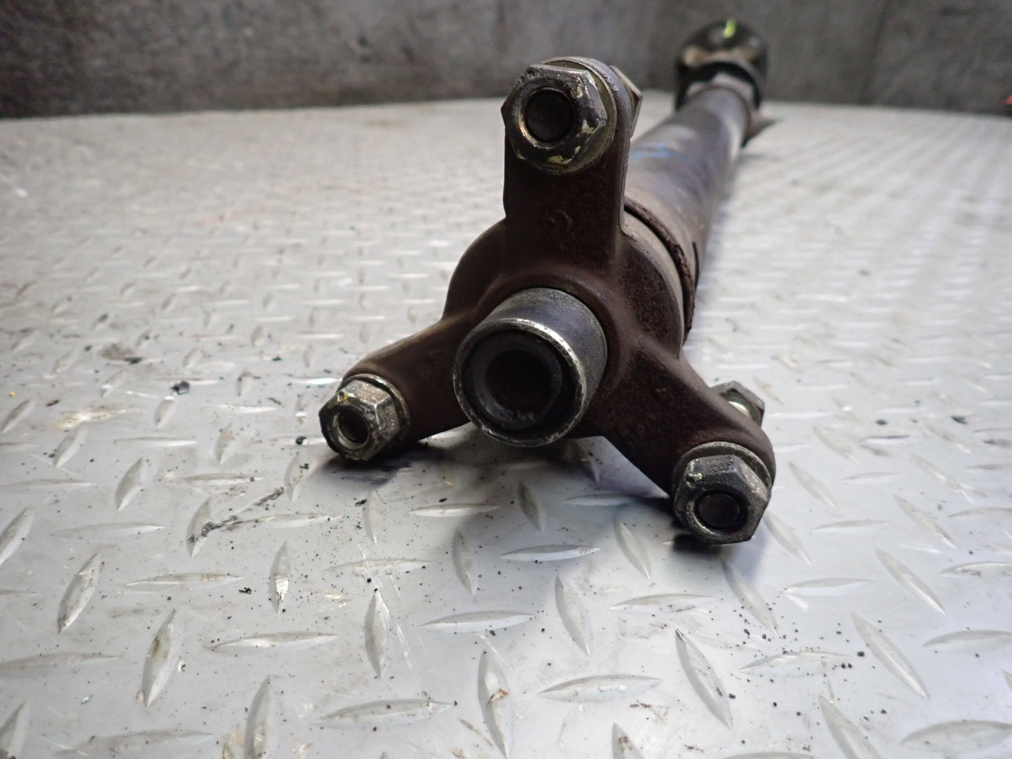 86-89 Mercedes R107 560SL M117 A/T Rear Drive Shaft Driveshaft 86K OEM