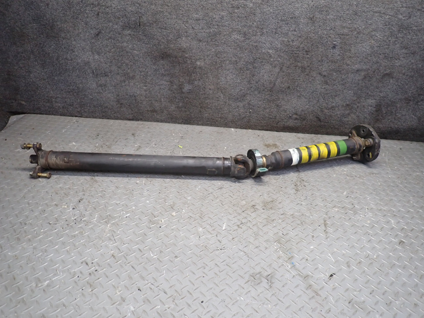 86-89 Mercedes R107 560SL M117 A/T Rear Drive Shaft Driveshaft 86K OEM
