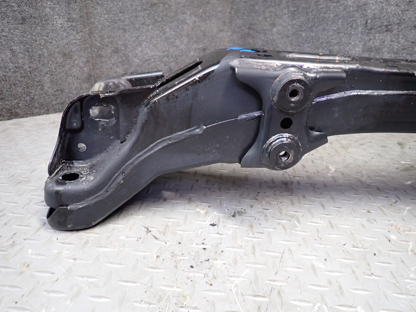99-01 Toyota Crown JZS175 Front Suspension Subframe Crossmember Cradle 51K OEM