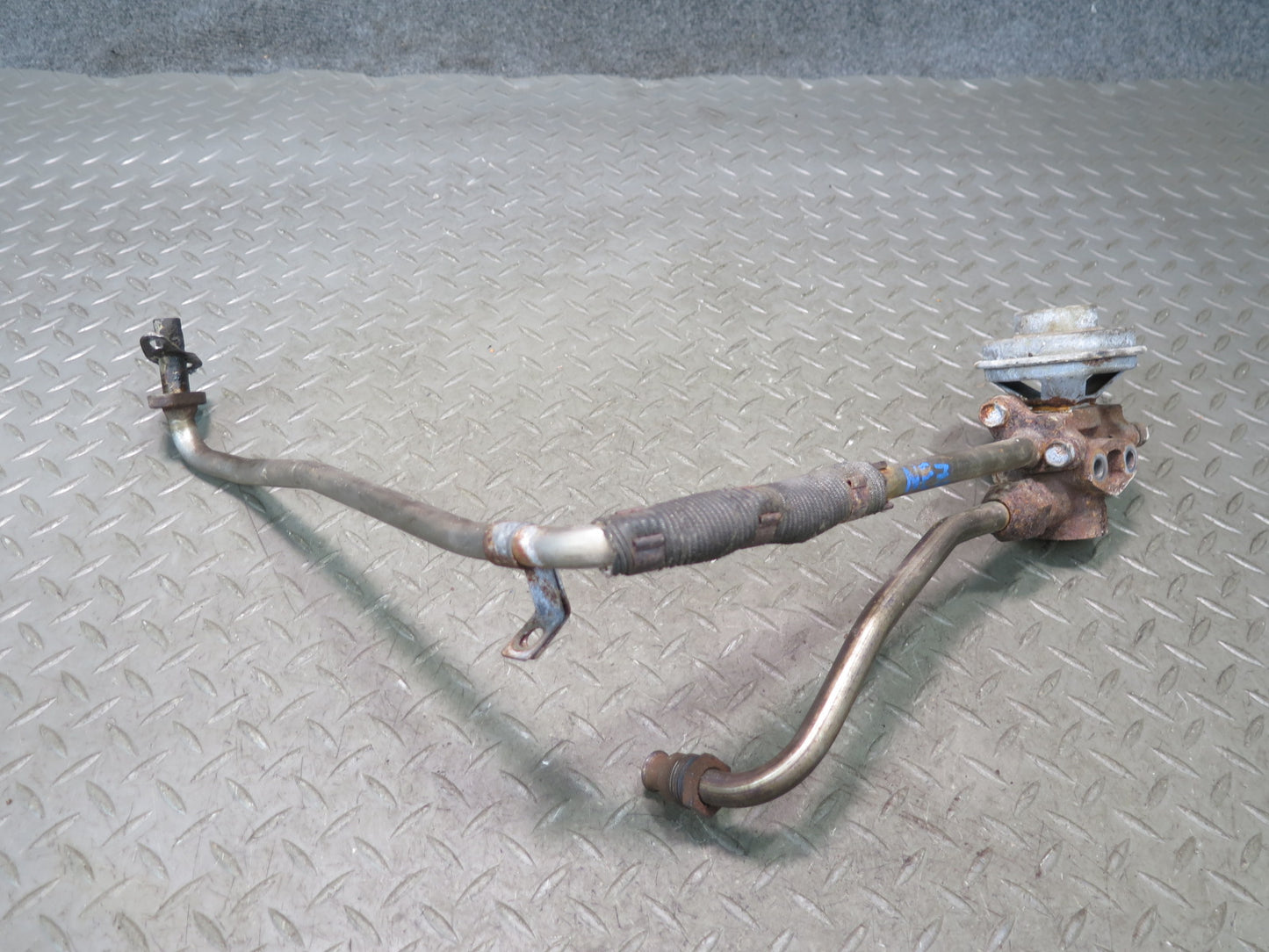 90-96 Nissan Z32 300ZX VG30DE NA Set of 2 EGR Pipe Tube w Valve OEM