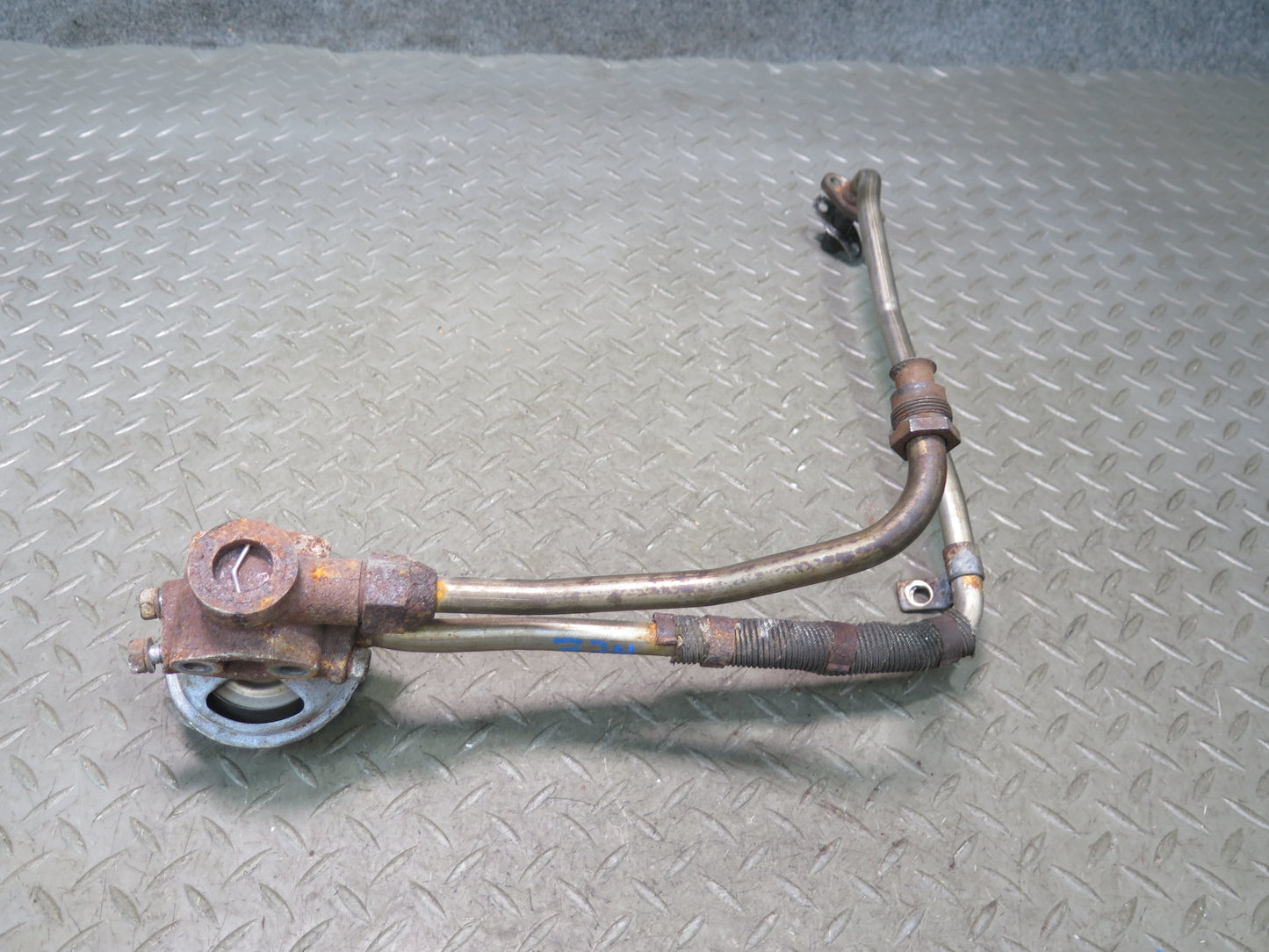 90-96 Nissan Z32 300ZX VG30DE NA Set of 2 EGR Pipe Tube w Valve OEM