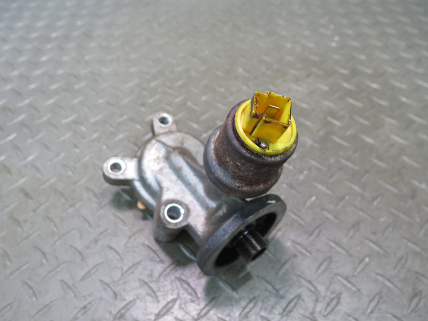 90-96 Nissan Z32 300Z VG30DE Engine Oil Filter Housing OEM