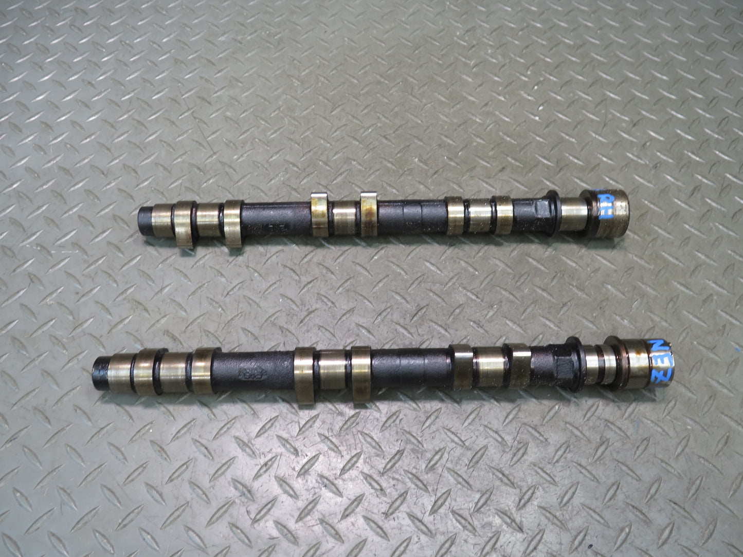 90-96 Nissan Z32 300Z VG30DE NA Set of 2 Right Intake & Exhaust Camshaft OEM