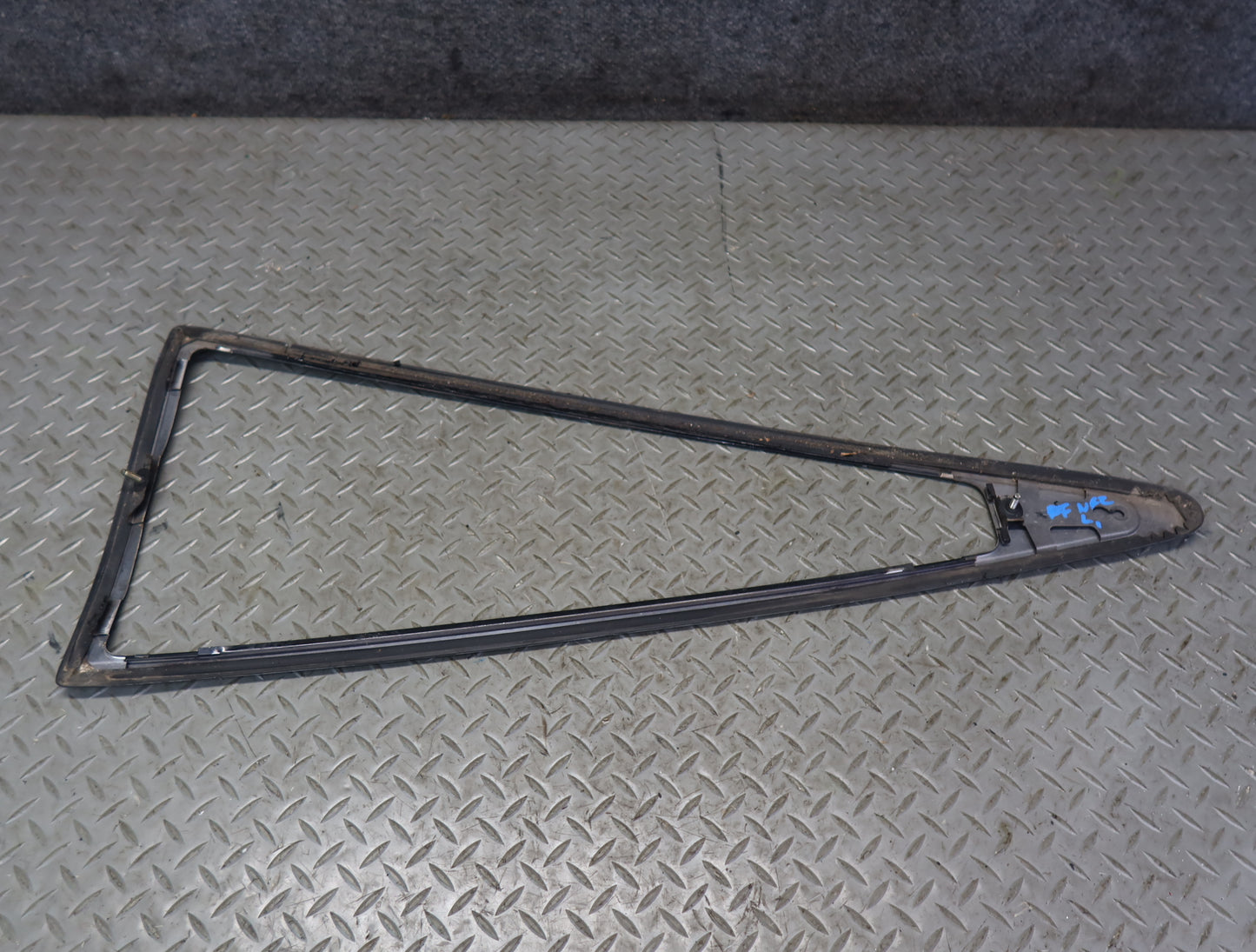 84-89 Nissan Z31 300ZX 2+0 Set of 2 Rear Quarter Window Trim Molding Panel OEM