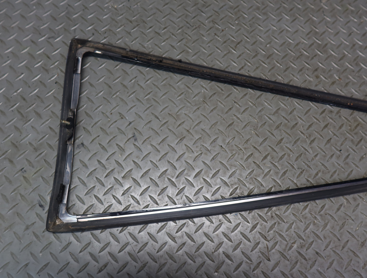 84-89 Nissan Z31 300ZX 2+0 Set of 2 Rear Quarter Window Trim Molding Panel OEM