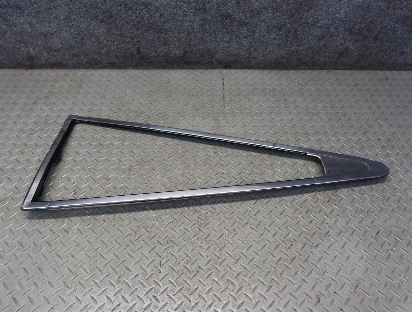 84-89 Nissan Z31 300ZX 2+0 Set of 2 Rear Quarter Window Trim Molding Panel OEM