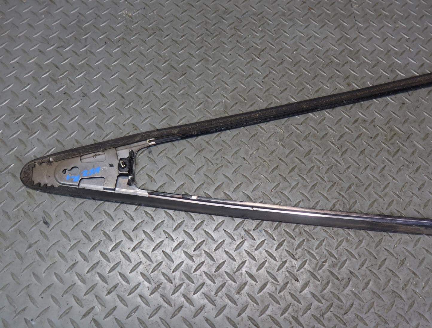 84-89 Nissan Z31 300ZX 2+0 Set of 2 Rear Quarter Window Trim Molding Panel OEM