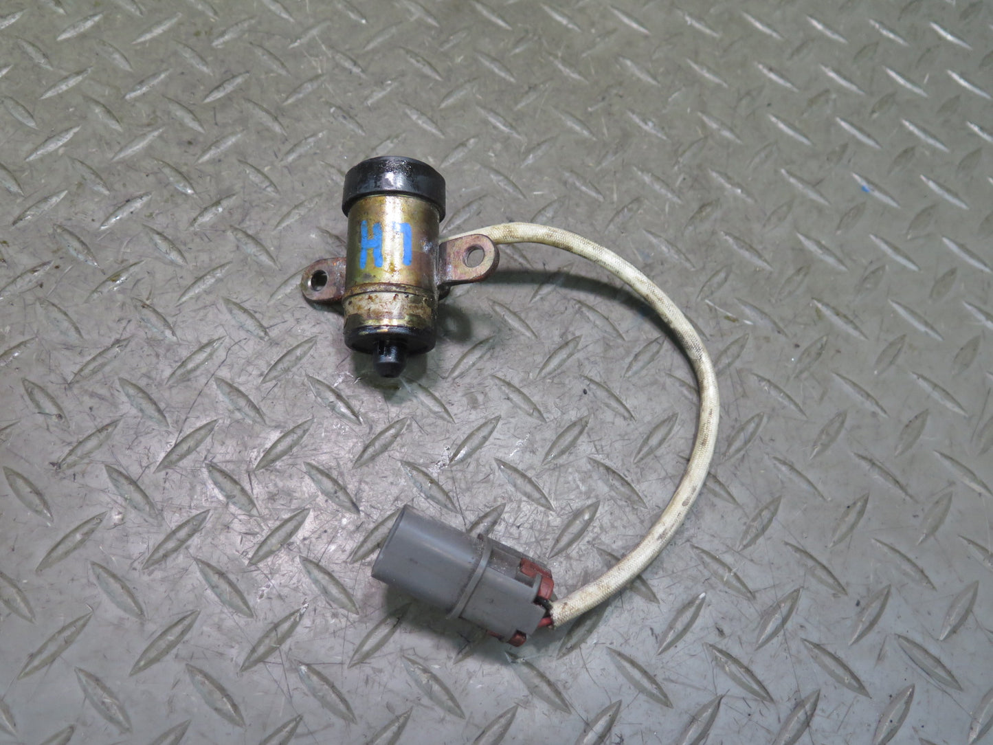 90-96 Nissan Z32 300ZX VG30DE Set of 2 N-vtc Camshaft Solenoid Actuator OEM