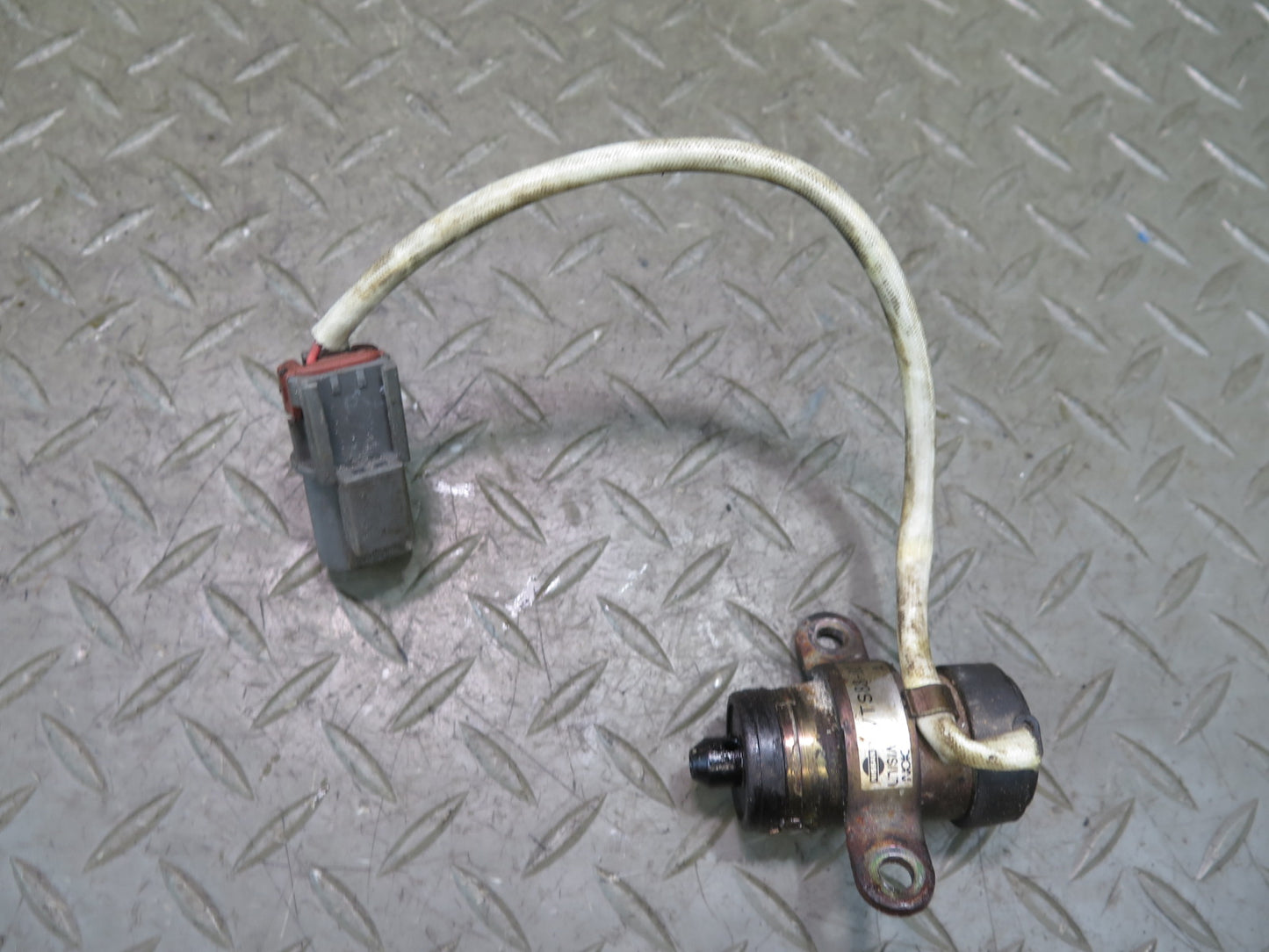 90-96 Nissan Z32 300ZX VG30DE Set of 2 N-vtc Camshaft Solenoid Actuator OEM
