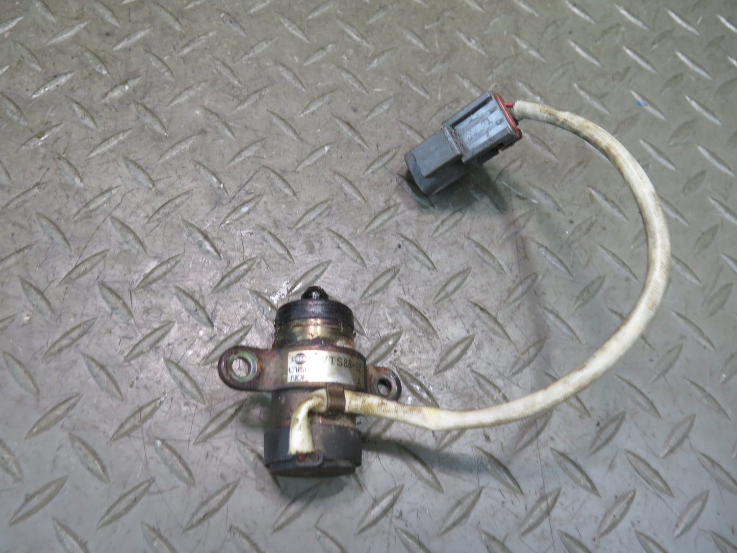 90-96 Nissan Z32 300ZX VG30DE Set of 2 N-vtc Camshaft Solenoid Actuator OEM