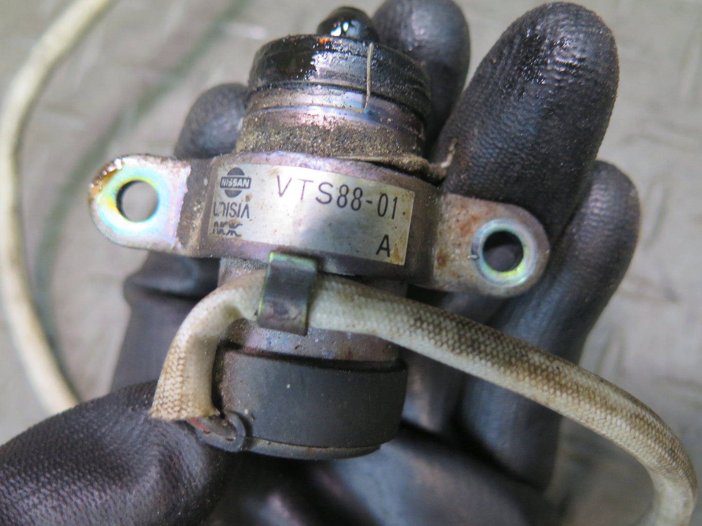 90-96 Nissan Z32 300ZX VG30DE Set of 2 N-vtc Camshaft Solenoid Actuator OEM