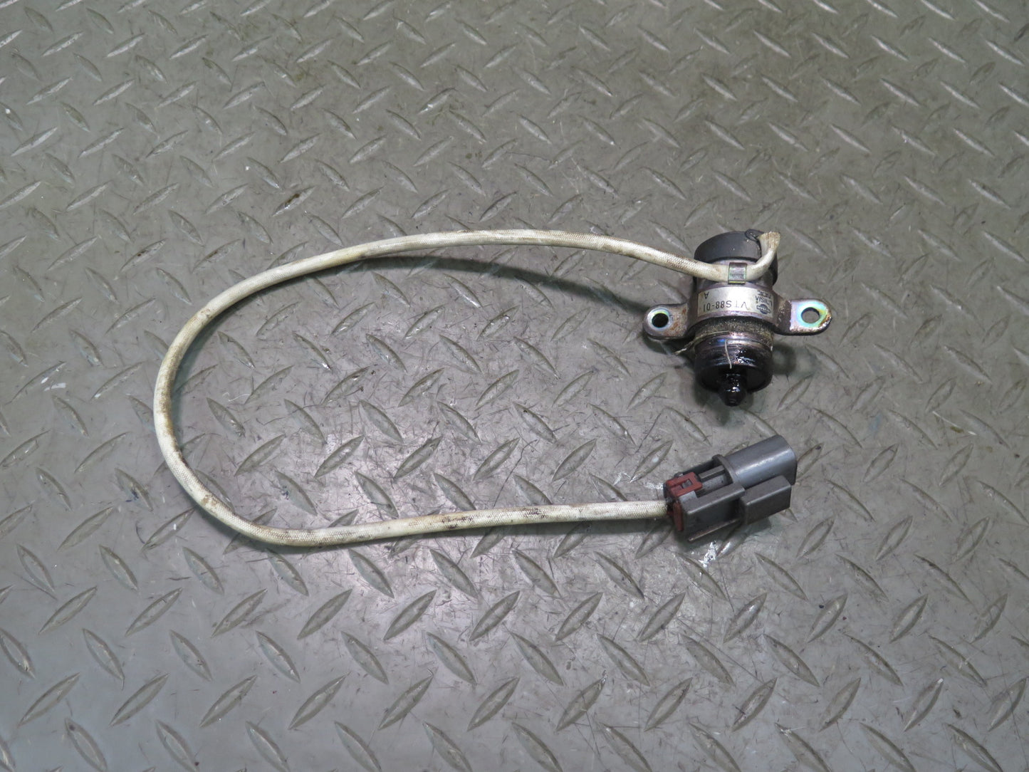 90-96 Nissan Z32 300ZX VG30DE Set of 2 N-vtc Camshaft Solenoid Actuator OEM