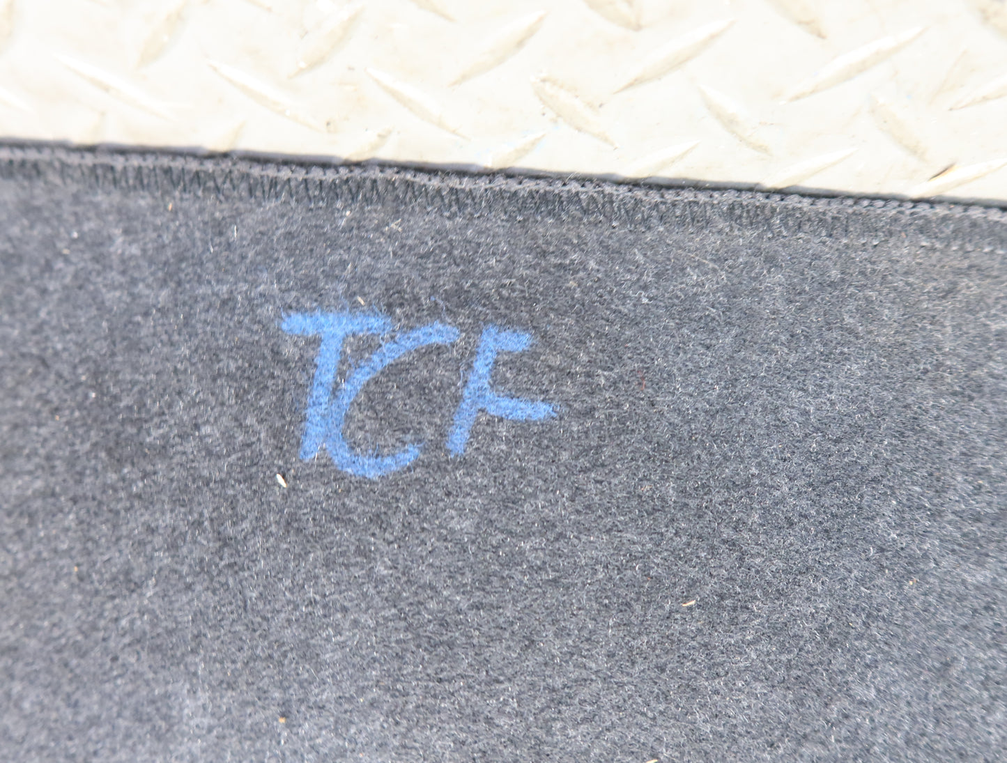 99-01 Toyota Crown JZS175 Sedan Rear Trunk Floor MAT Carpet Cover Black OEM