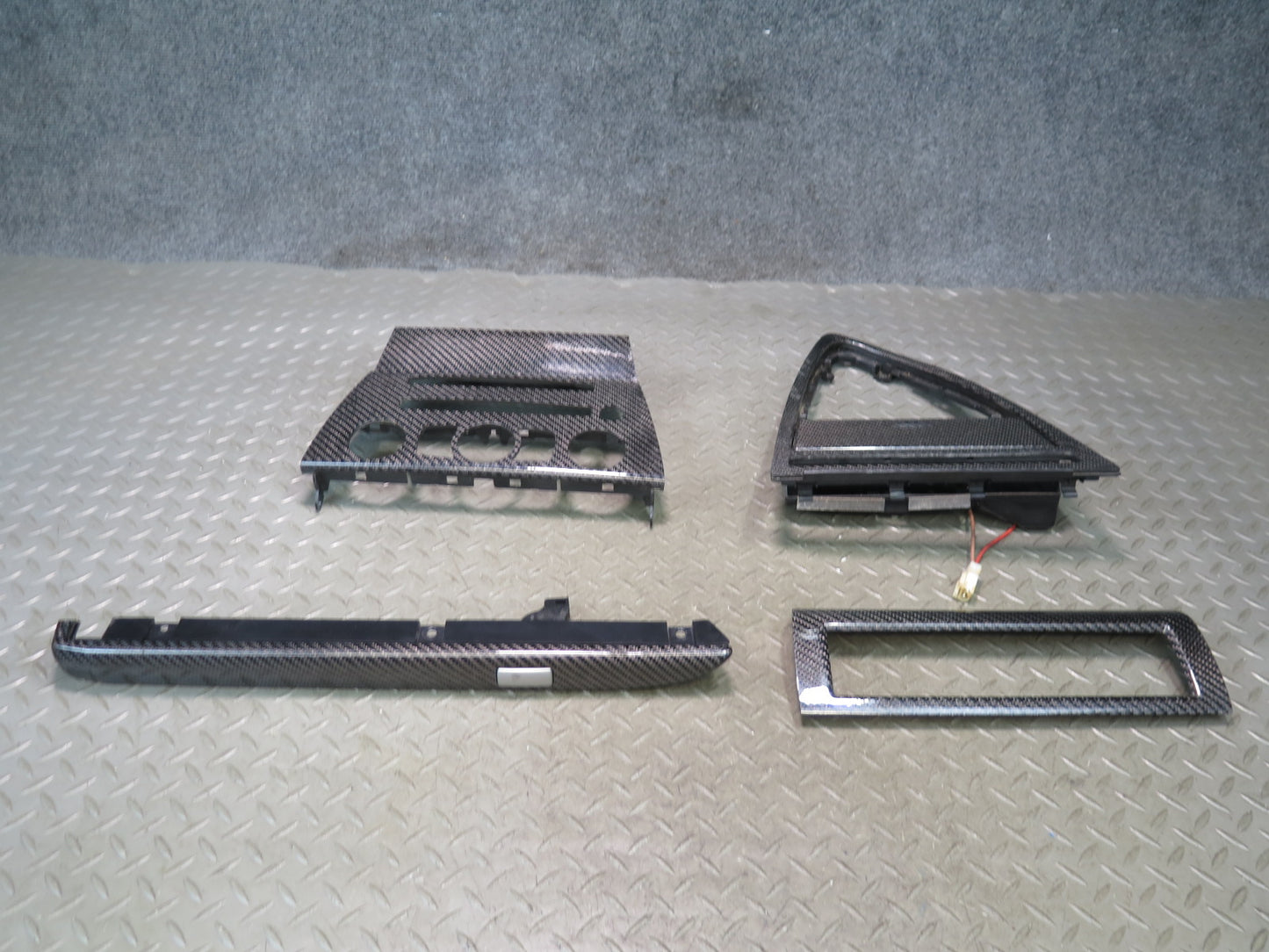 06-10 BMW E63 E64 M6 Dash Console Interior Carbon Fiber Trim Bezel Panel Set