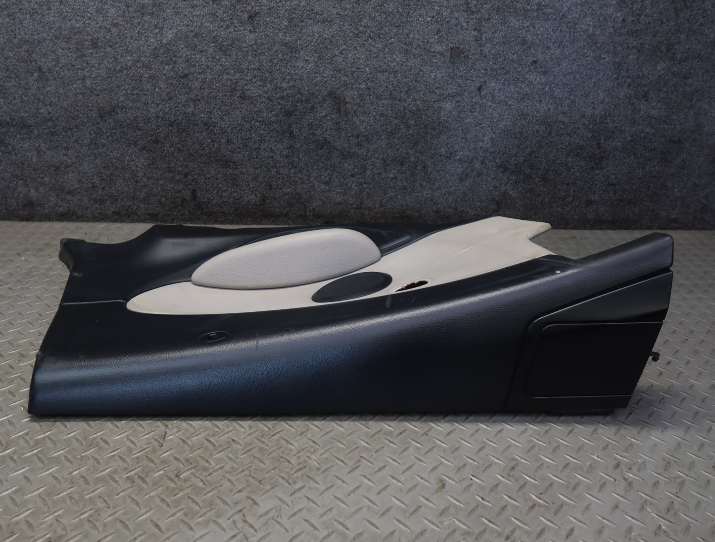 2007 BMW E64 M6 Convertible Rear Interior Quarter Trim Cover Panel Set of 2